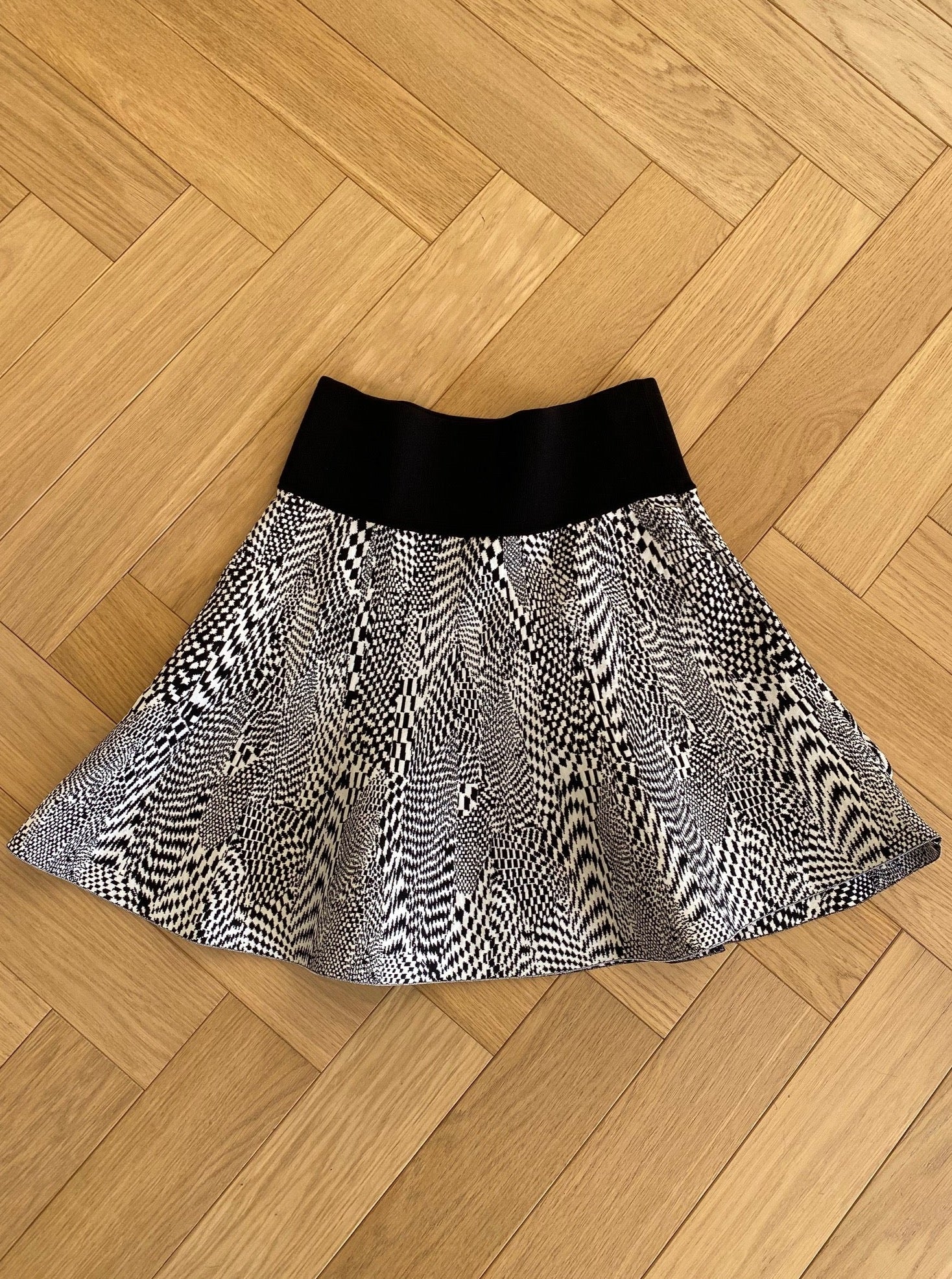 OPENING CEREMONY Skirt Size L