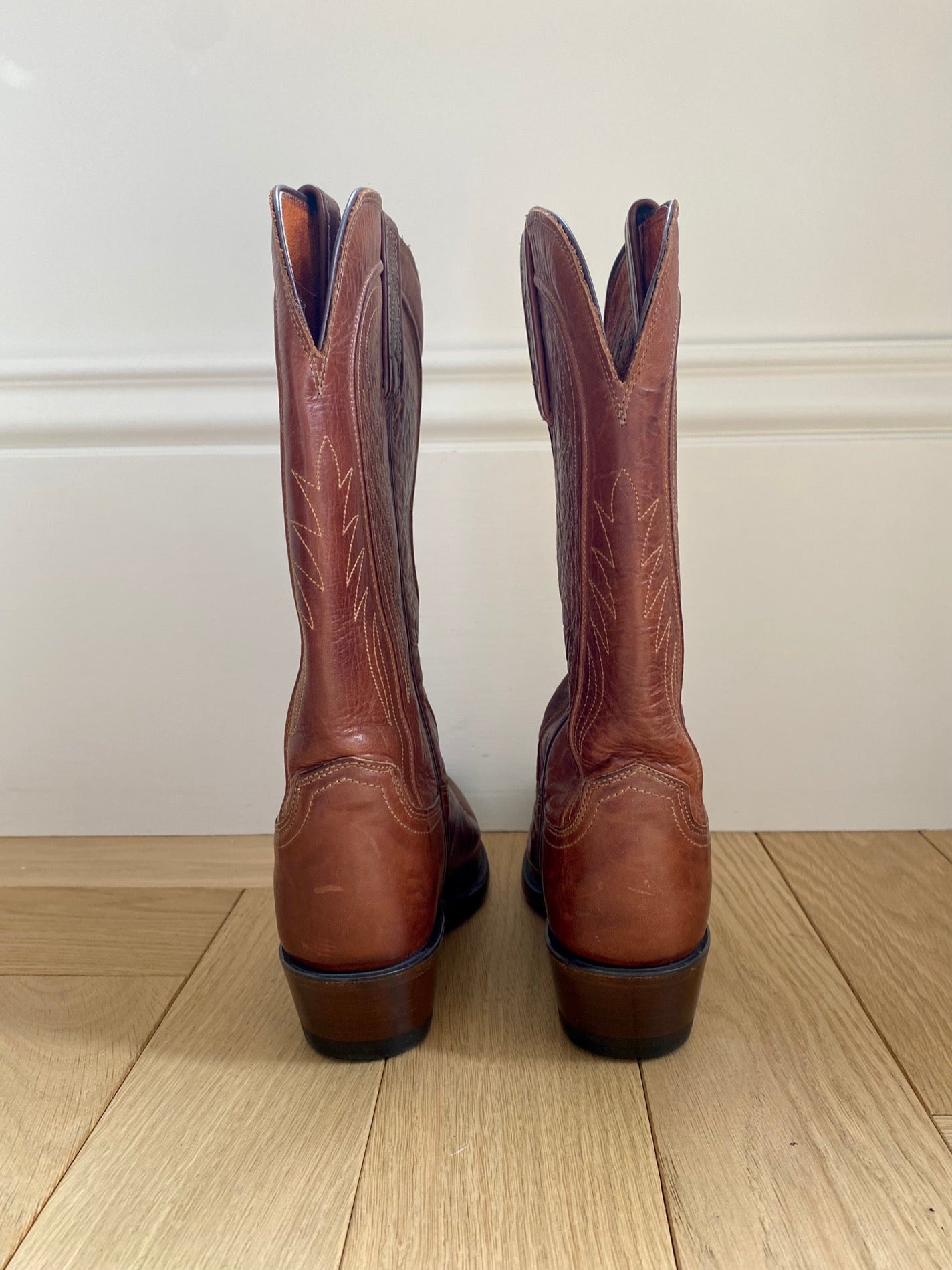 Lucchese cole hot sale