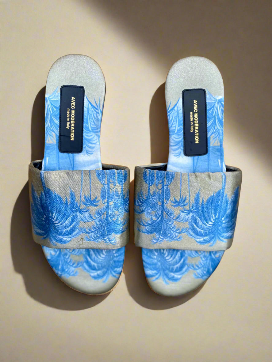 AVEC MODERATION Satin Slides UK6