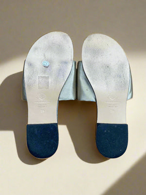 AVEC MODERATION Satin Slides UK6