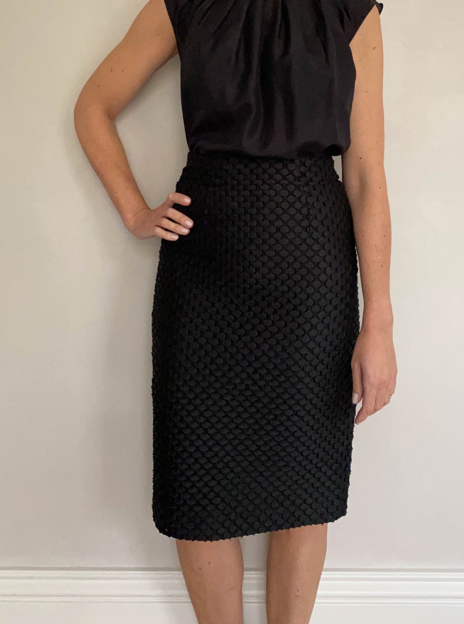 Preloved Burberry black fil coupé pencil skirt