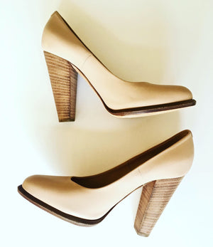 CELINE Leather Heels Size 36