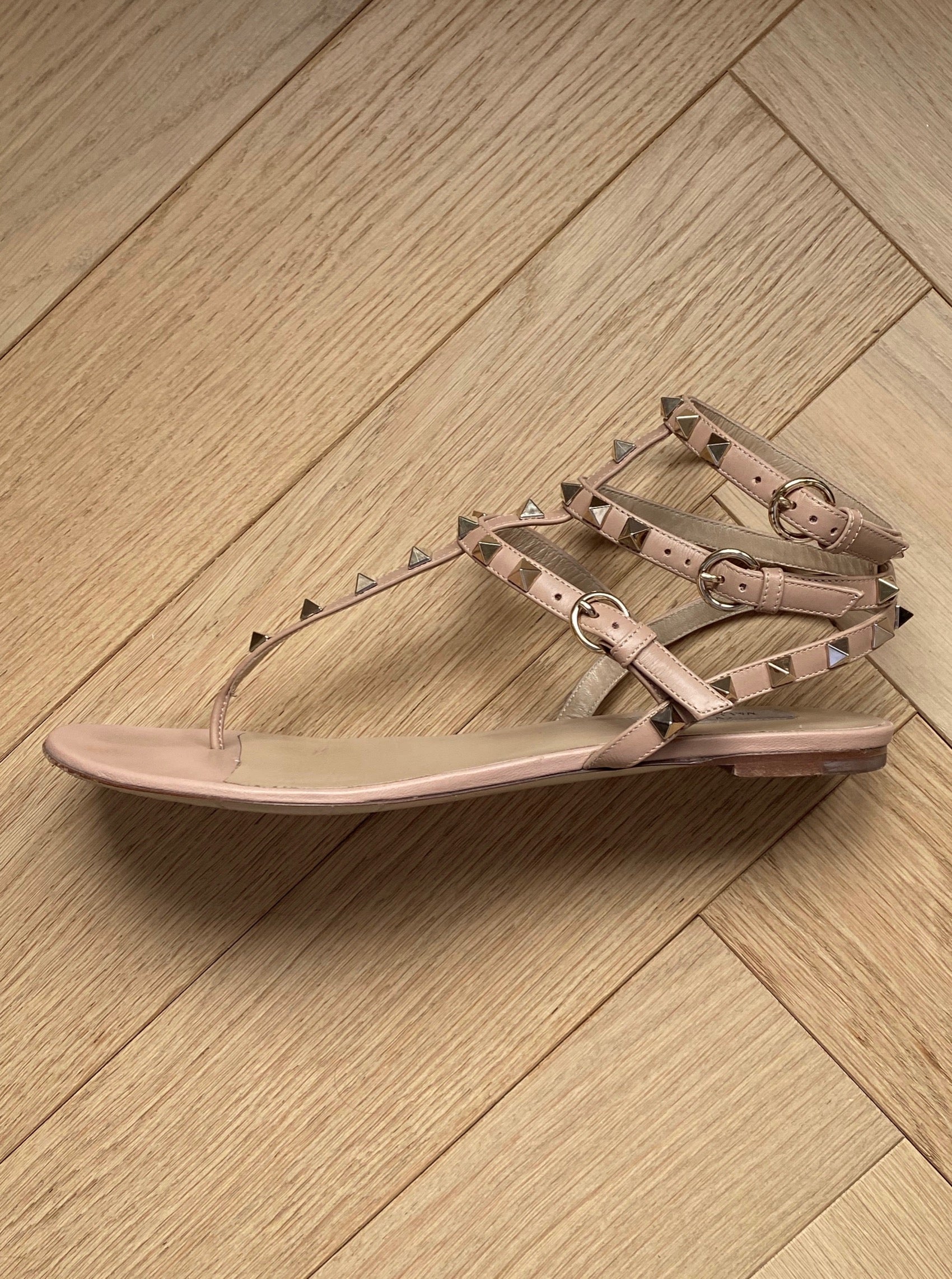 Valentino sandals discount price