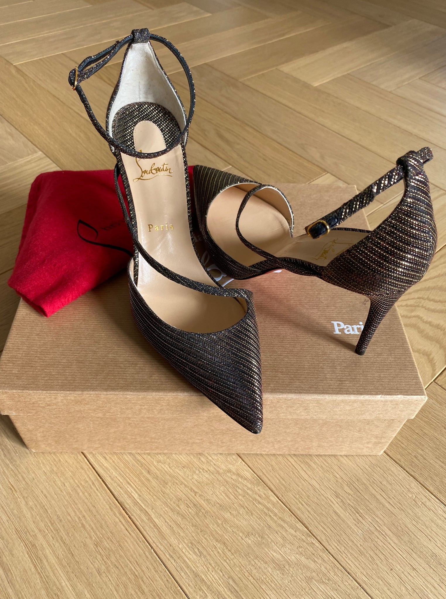 CHRISTIAN LOUBOUTIN Pumps Size 41